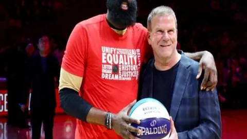 馬德里競技七戰西乙以0-2擊敗皇家貝蒂斯，蘇亞雷斯與略倫特雙星獨鋒破網